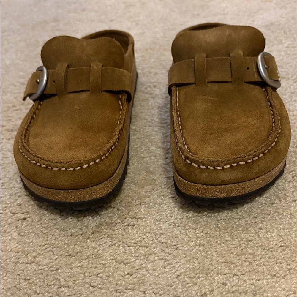 Brown Women’s Buckley Suede Moccasins Narrow Size 6-6 1/2 (37), color Tea